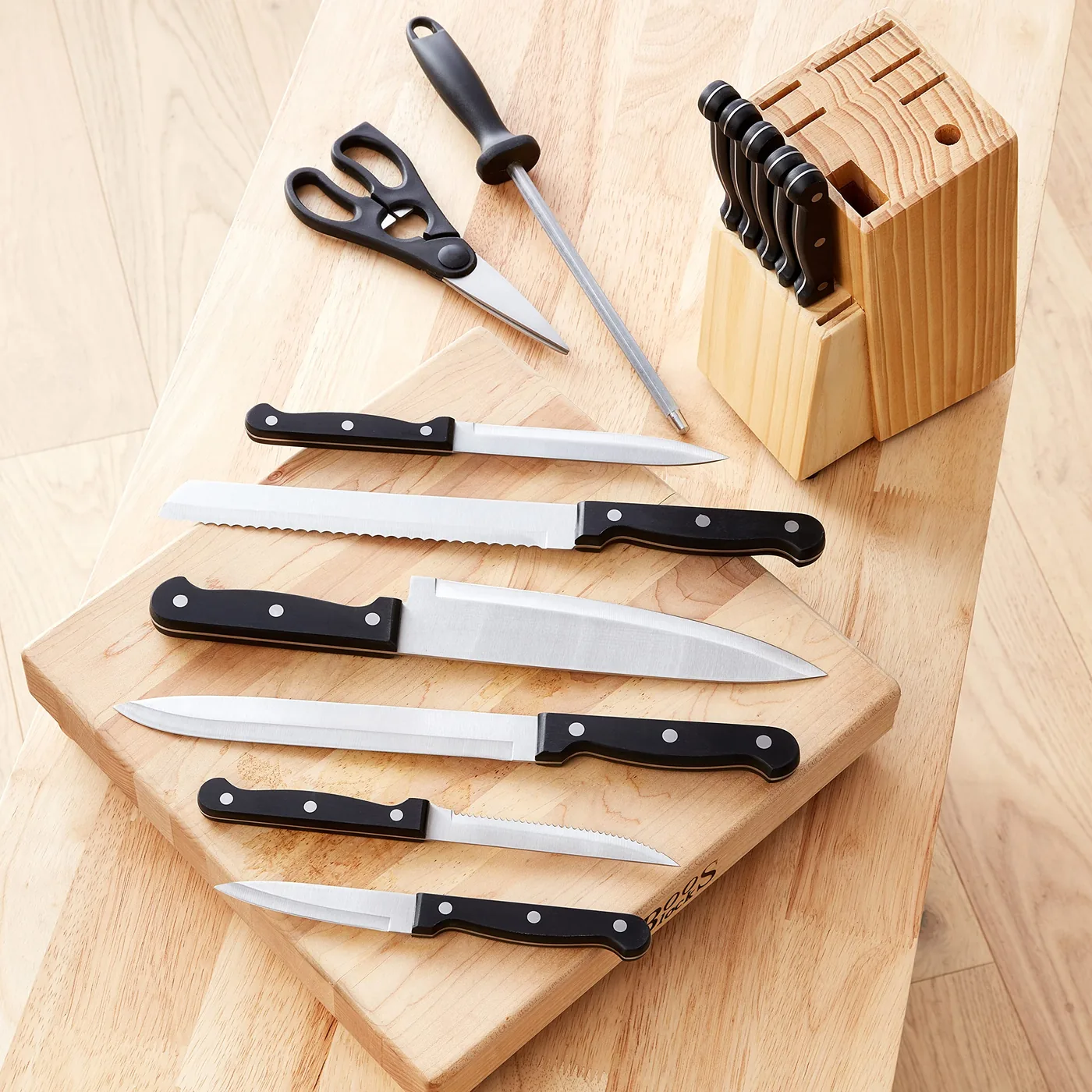 Amazon Basics 14-Piece Kitchen Knife Set with Block — photo 7
